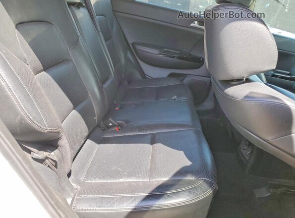 KNDPNCAC7J7399492 2018 KIA SPORTAGE White უკანა სალონის ხედი