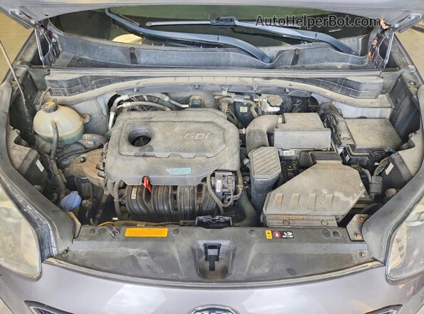 KNDPNCAC7J7422740 2018 KIA SPORTAGE Gray Rear interior view