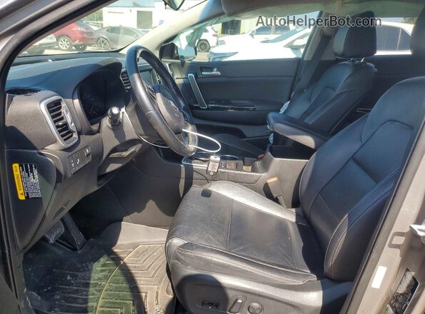 KNDPNCAC7K7583199 2019 KIA SPORTAGE Silver Widok wnętrza z przodu