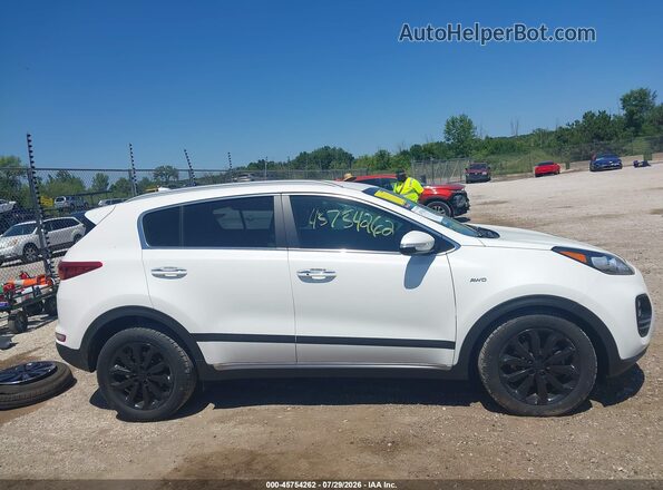 KNDPNCAC8K7577282 2019 KIA SPORTAGE White Вид задньої частини салону