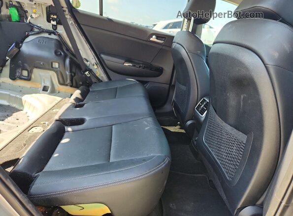 KNDPNCAC8M7871476 2021 KIA SPORTAGE Silver უკანა სალონის ხედი