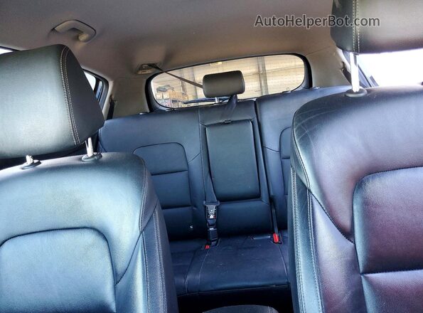 KNDPNCACXH7069324 2017 KIA SPORTAGE Black Rear seats view