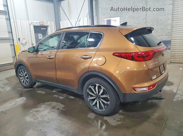 KNDPNCACXJ7488845 2018 KIA SPORTAGE Tan Trasero izquierdo
