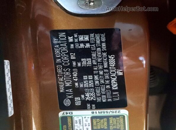 KNDPNCACXJ7488845 2018 KIA SPORTAGE Tan Vista del compartimento del motor