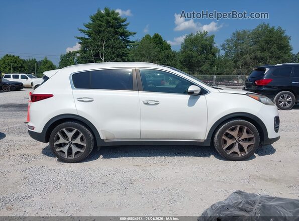KNDPR3A67H7163949 2017 KIA SPORTAGE White Rear interior view