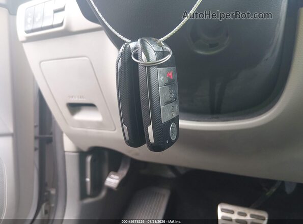 KNDPRCA62H7084656 2017 KIA SPORTAGE Silver Vista del salpicadero