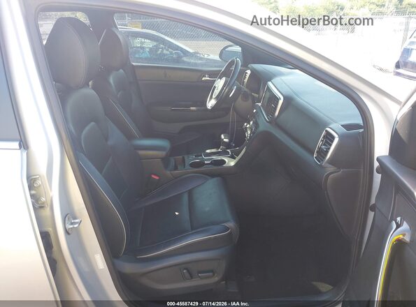 KNDPRCA63L7828340 2020 KIA SPORTAGE Silver Вид салону спереду