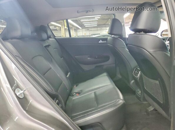 KNDPRCA67K7524040 2019 KIA SPORTAGE Gray Rear interior view