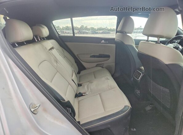 KNDPRCA69N7028161 2022 KIA SPORTAGE Silver Vista interior trasera