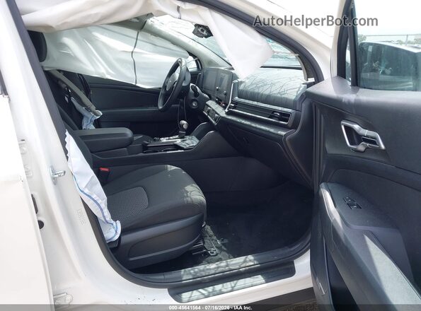 KNDPU3AF1P7142642 2023 KIA SPORTAGE Белый Вид салона спереди