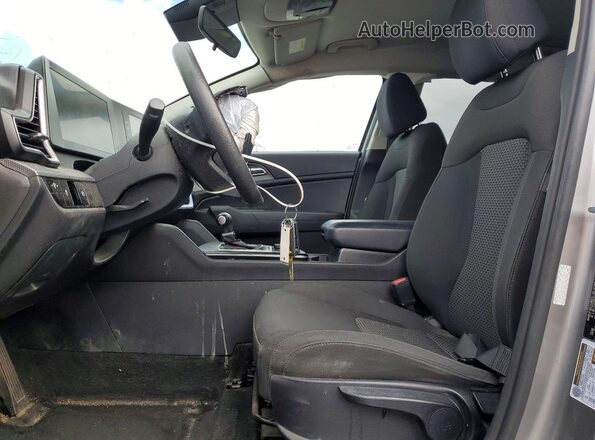 KNDPU3AF8P7036012 2023 KIA SPORTAGE Silver Widok wnętrza z przodu