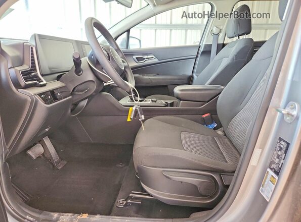 KNDPU3AF8P7106432 2023 KIA SPORTAGE Gray Widok wnętrza z przodu
