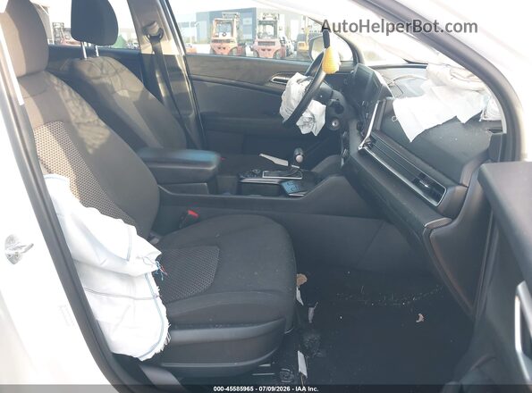 KNDPU3AF9P7106942 2023 KIA SPORTAGE Белый Вид салона спереди