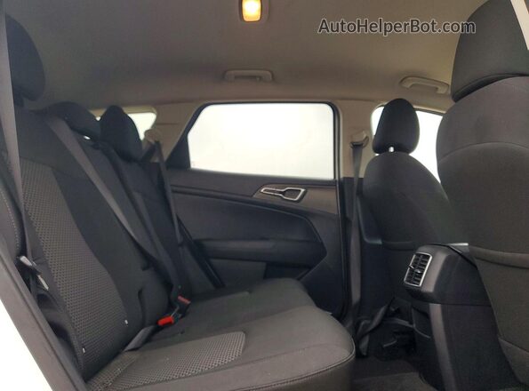 KNDPU3AFXP7128030 2023 KIA SPORTAGE White Rear interior view