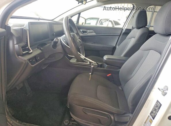 KNDPUCAF4P7147642 2023 KIA SPORTAGE White წინა სალონის ხედი