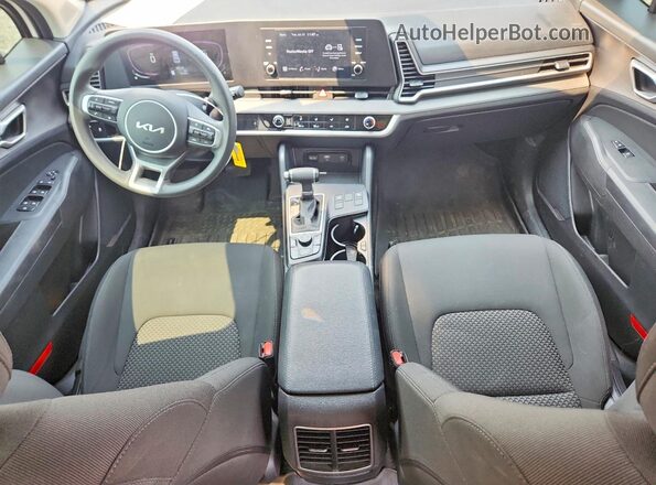 KNDPUCAF8P7163357 2023 KIA SPORTAGE Белый Вид панели приборов