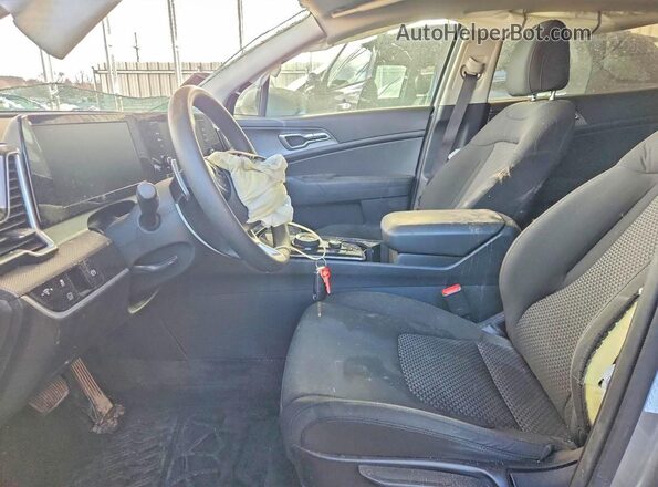 KNDPUCAG4P7095020 2023 KIA SPORTAGE Silver წინა სალონის ხედი