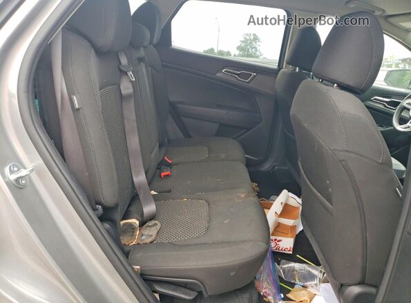 KNDPUCDF3R7245883 2024 KIA SPORTAGE Серебряный Вид задней части салона