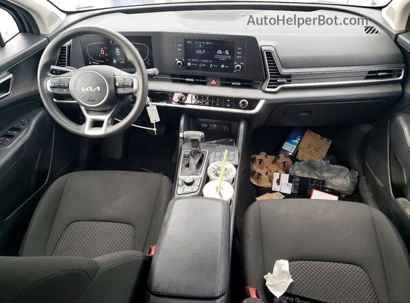 KNDPUCDF3R7245883 2024 KIA SPORTAGE Серебряный Вид панели приборов