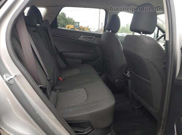 KNDPUCDG7R7154012 2024 KIA SPORTAGE Silver Սալոնի հետևի տեսք