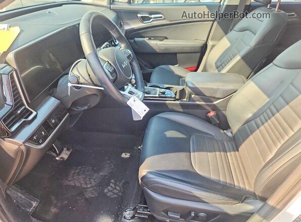 KNDPVCDFXR7253816 2024 KIA SPORTAGE White Front interior view