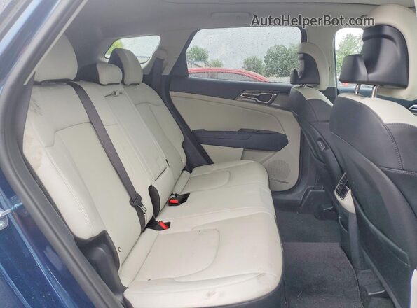 KNDPVCDG6S7200318 2025 KIA SPORTAGE Blue უკანა სალონის ხედი