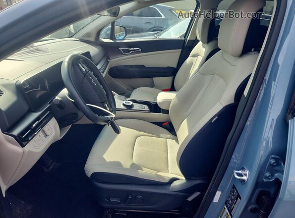 KNDPVDDG0T7298480 2026 KIA SPORTAGE Blue Front interior view