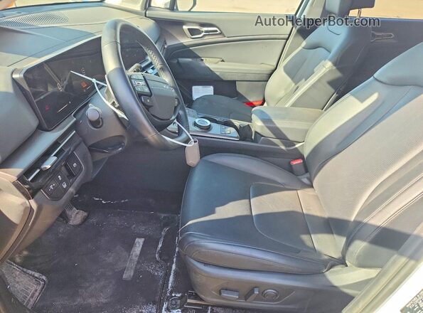 KNDPVDDG2T7268218 2026 KIA SPORTAGE Белый Вид салона спереди