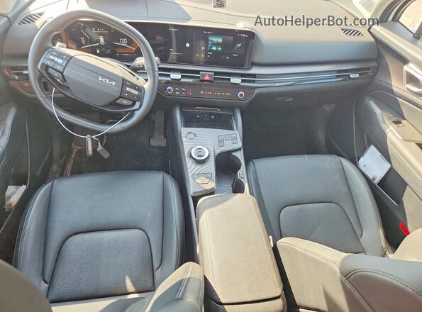 KNDPVDDG2T7268218 2026 KIA SPORTAGE Белый Вид панели приборов