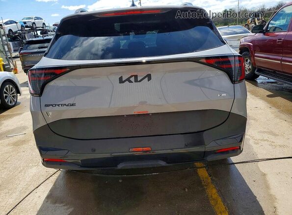 KNDPVDDG7T7312794 2026 KIA SPORTAGE Gray Widok z tyłu