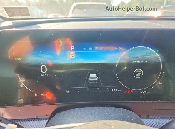KNDPXCDG4S7261158 2025 KIA SPORTAGE Gray ხელსაწყოთა პანელის ხედი
