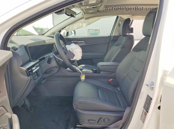 KNDPXDDG1T7328452 2026 KIA SPORTAGE Белый Вид салона спереди