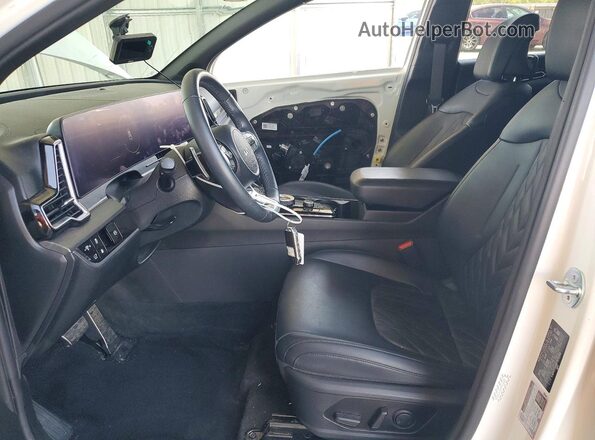 KNDPZDAH5P7070269 2023 KIA SPORTAGE Белый Вид салона спереди