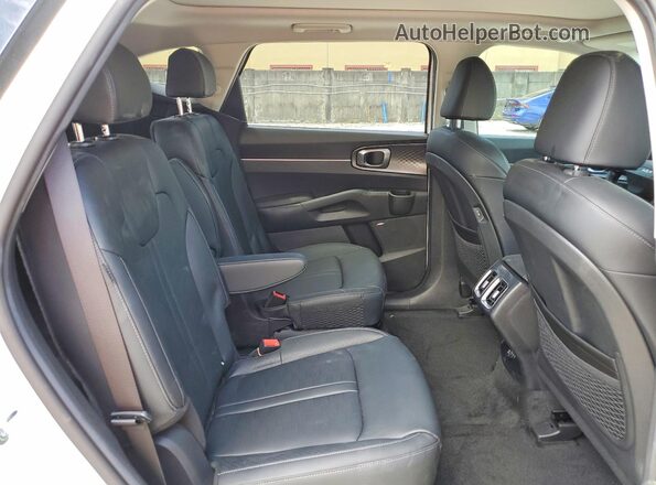 KNDRH4JG1T5464666 2026 KIA SORENTO Белый Вид задней части салона