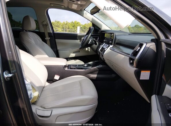 KNDRH4LG5M5040938 2021 KIA SORENTO HYBRID Gray Front interior view