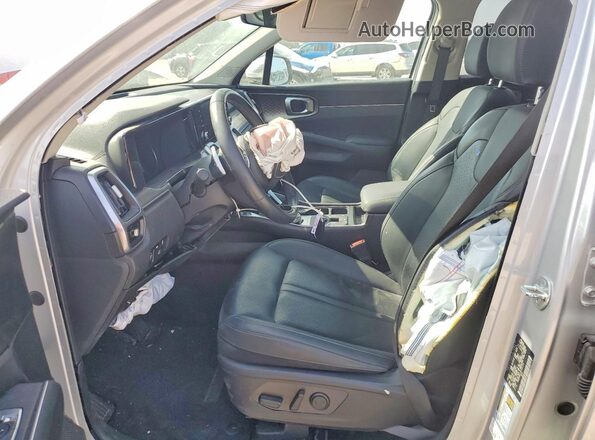 KNDRH4LG9P5167311 2023 KIA SORENTO Silver წინა სალონის ხედი