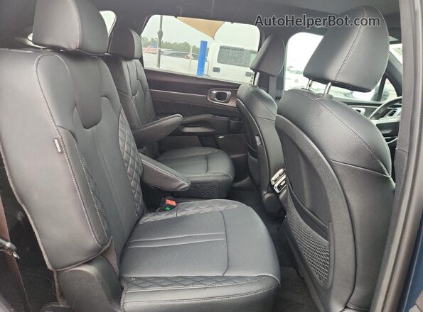 KNDRKDJG7T5457531 2026 KIA SORENTO Blue Вид задньої частини салону