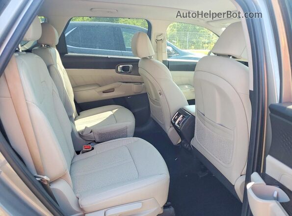 KNDRMDLH8P5186727 2023 KIA SORENTO Silver Rear interior view