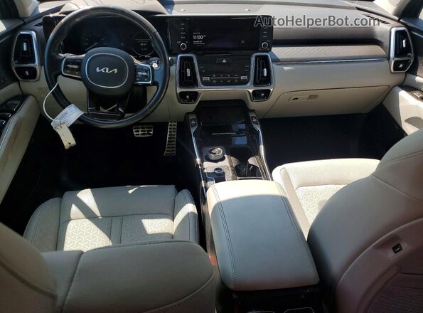 KNDRMDLH8P5186727 2023 KIA SORENTO Silver Dashboard view