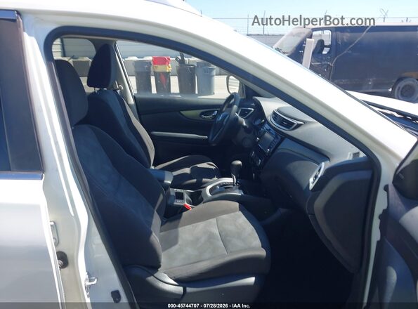 KNMAT2MT1GP636360 2016 NISSAN ROGUE Белый Вид салона спереди