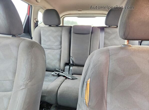 KNMAT2MT1GP664823 2016 NISSAN ROGUE Red Widok tylnych siedzeń