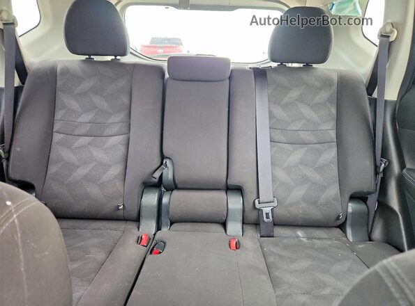 KNMAT2MT1GP669312 2016 NISSAN ROGUE Black Rear seats view