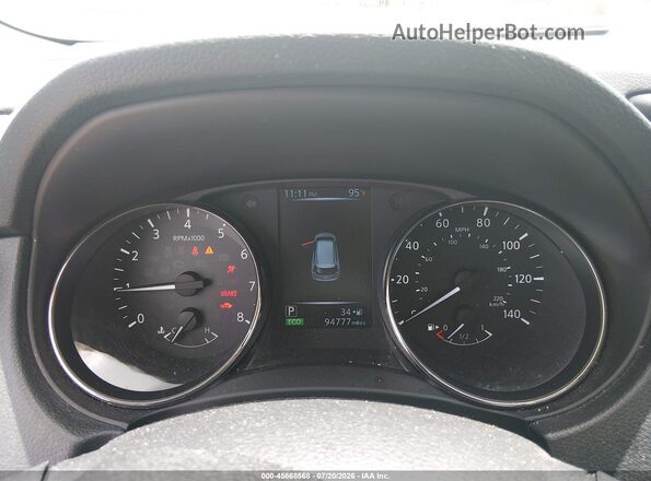KNMAT2MT1HP555375 2017 NISSAN ROGUE White Vista de los asientos traseros