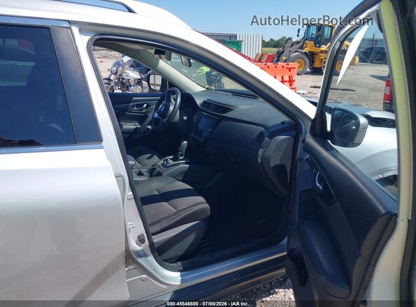 KNMAT2MT1KP538096 2019 NISSAN ROGUE Серебряный Вид салона спереди