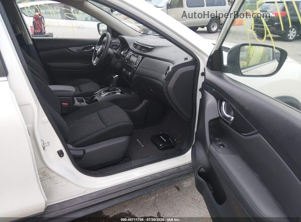 KNMAT2MT1KP541953 2019 NISSAN ROGUE White Front interior view