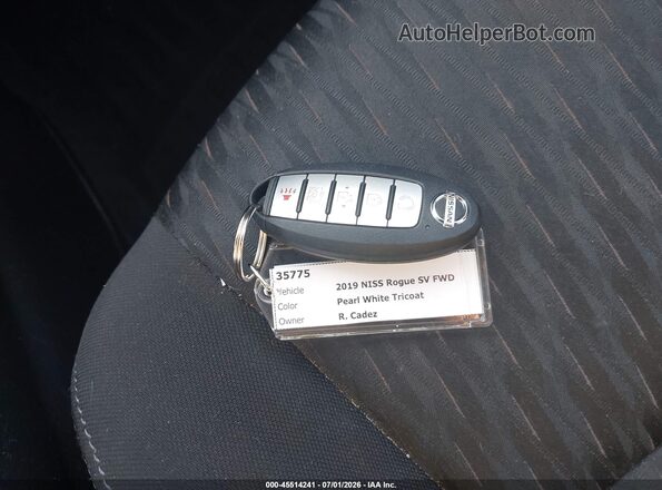 KNMAT2MT1KP550216 2019 NISSAN ROGUE White Առջևի վահանակի տեսք