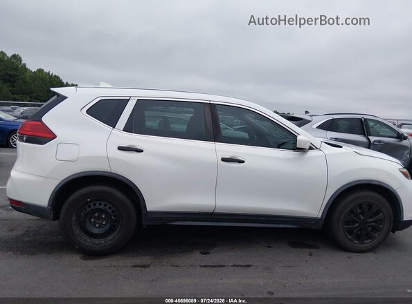 KNMAT2MT2HP503981 2017 NISSAN ROGUE White Rear interior view