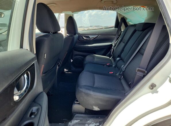 KNMAT2MT2HP543753 2017 NISSAN ROGUE White Հետևի նստատեղերի տեսք