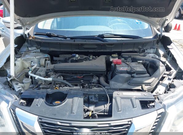 KNMAT2MT2HP550752 2017 NISSAN ROGUE Silver Հետևի տեսք
