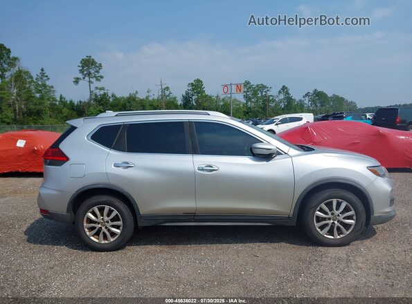 KNMAT2MT2HP550752 2017 NISSAN ROGUE Silver Սալոնի հետևի տեսք